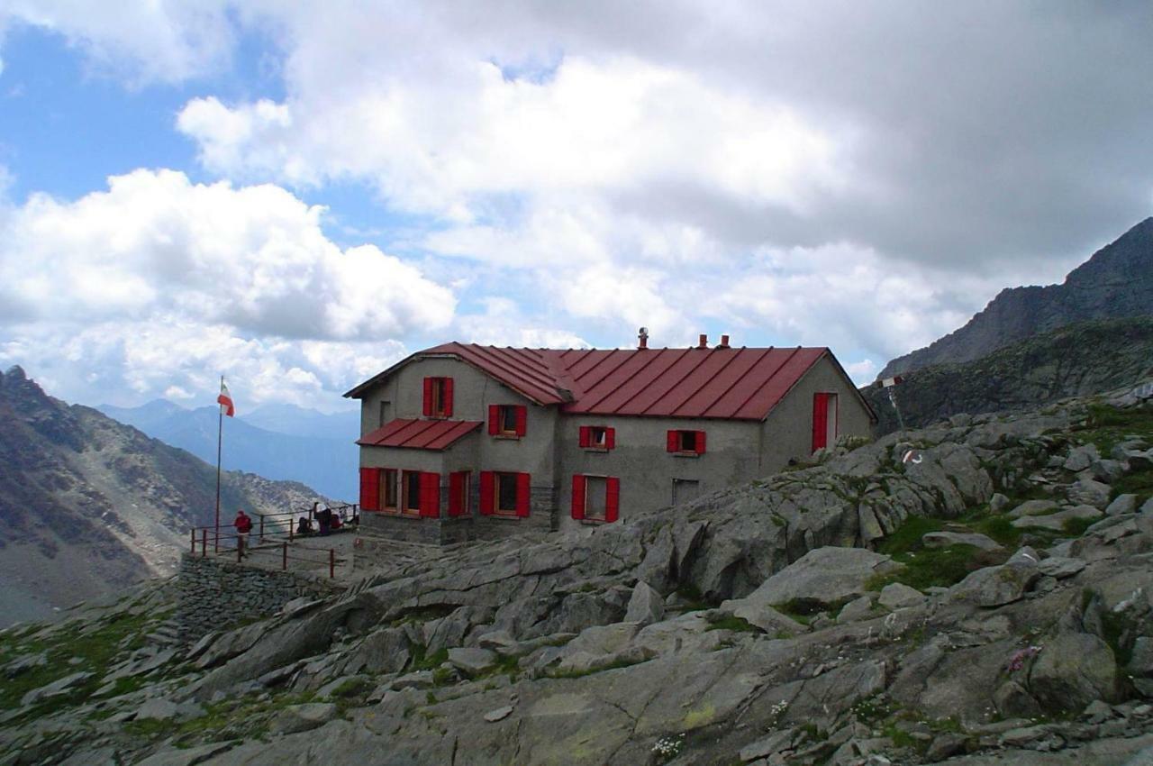 Hotel Ristorante Sasso Remenno Val Masino Dış mekan fotoğraf